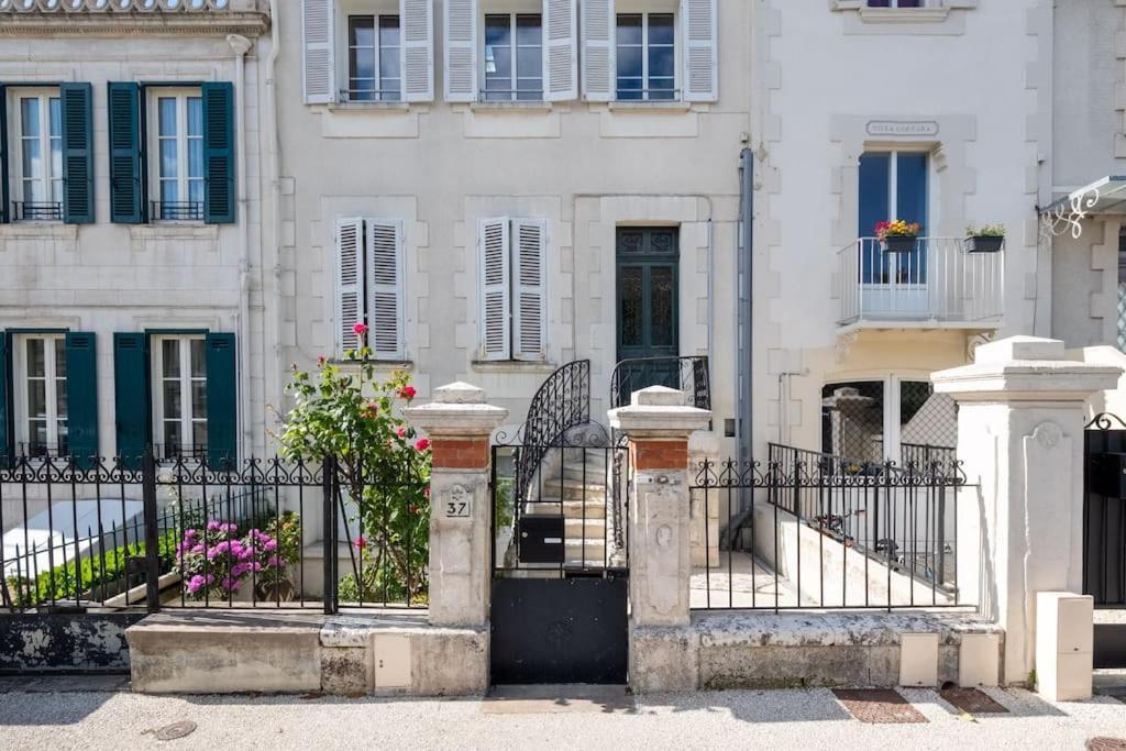 Superbe Appartement Facon Loft A 2 Pas Du Centre ! La Rochelle  Exterior foto