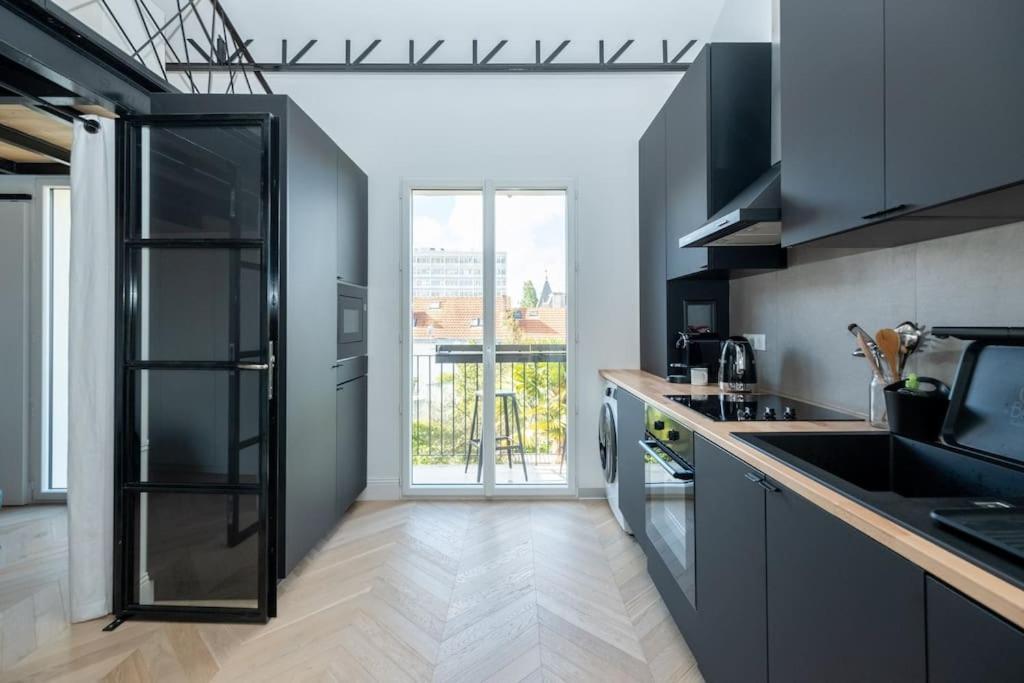 Superbe Appartement Facon Loft A 2 Pas Du Centre ! La Rochelle  Exterior foto